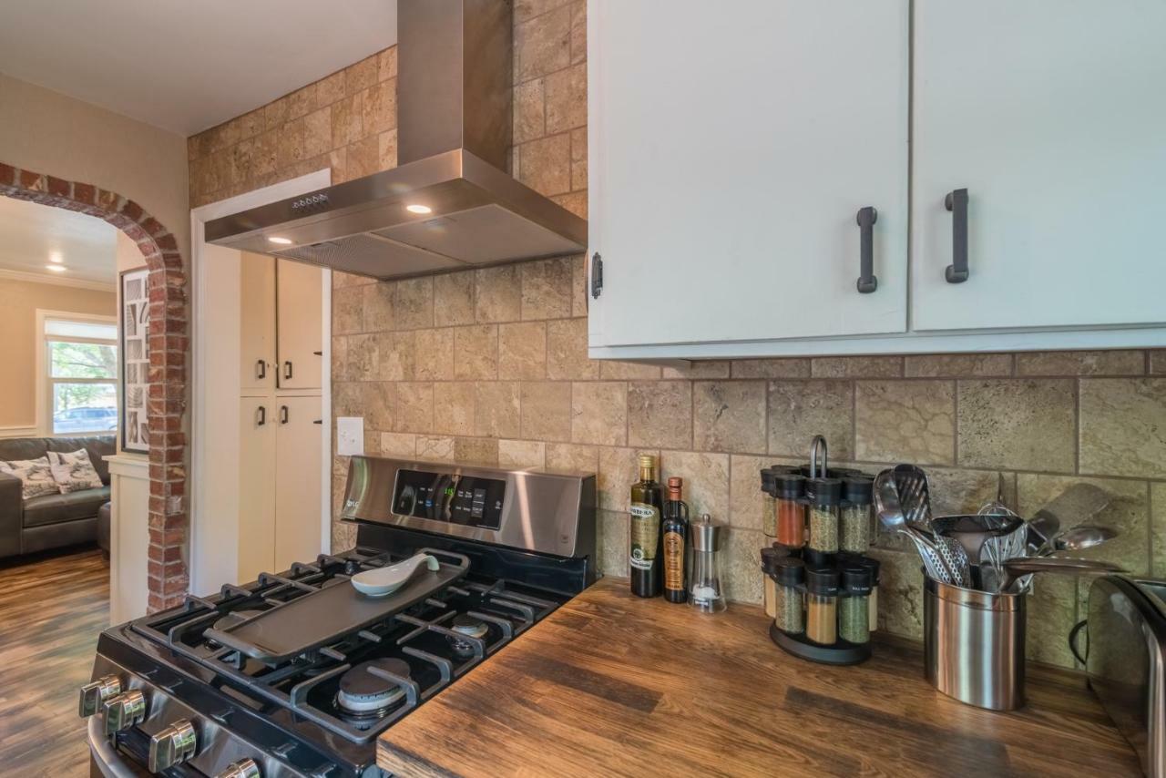 Italian Style In Old Town With Private Hot Tub Villa Fort Collins Eksteriør billede